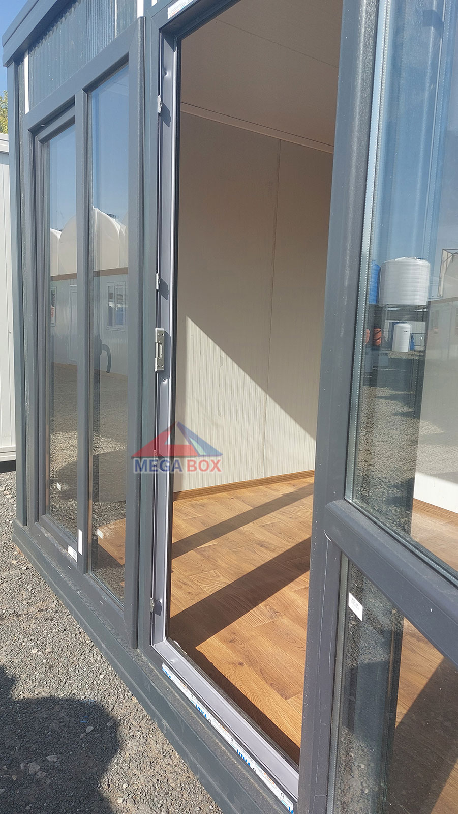 Офис контейнер отвътре 2