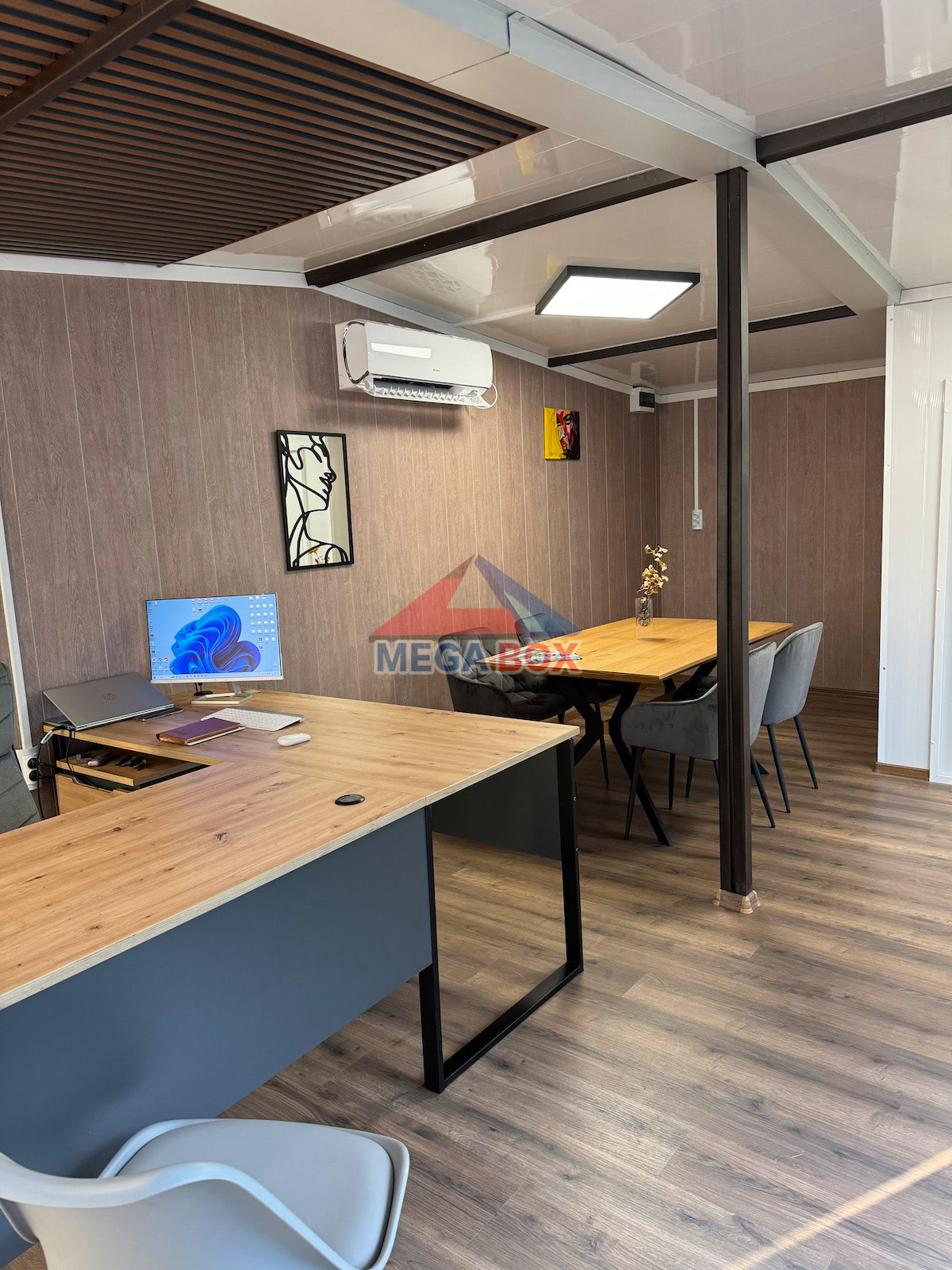 Офис контейнер от вътре 2