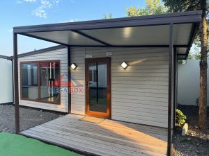 Офис контейнер от вън