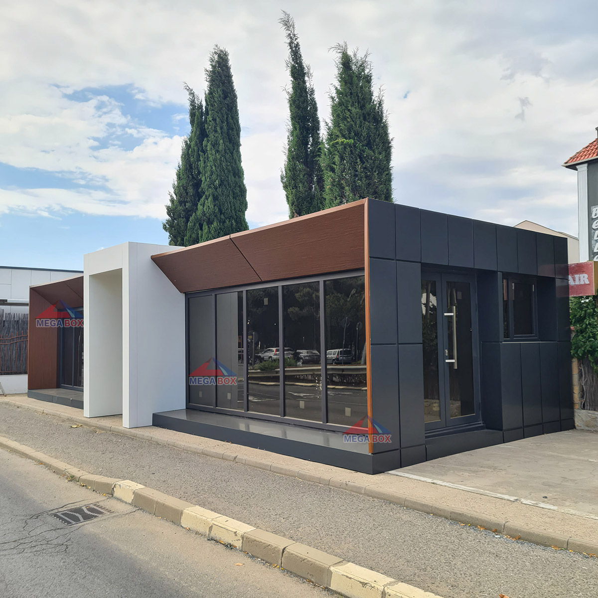 Луксозен офис контейнер Виктория с облицовка еталбонд 3